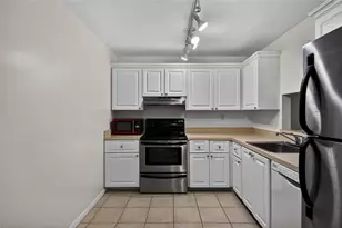 711 N Pine Island Rd, Plantation, FL 33324 - Photo 11