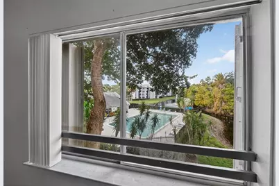 711 N Pine Island Rd, Plantation, FL 33324 - Photo 5