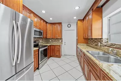 3504 NW 84th Ter, Coral Springs, FL 33065 - Photo 11