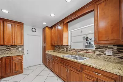 3504 NW 84th Ter, Coral Springs, FL 33065 - Photo 13