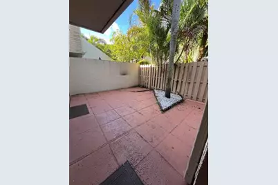 616 Executive Center Drive, West Palm Beach, FL 33401 - Photo 7