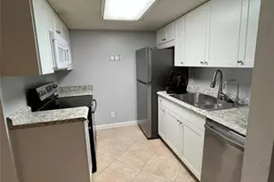 616 Executive Center Dr, West Palm Beach, FL 33401 - Photo 3