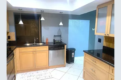 5710 NW 13th Ct, Lauderhill, FL 33313 - Photo 5