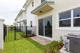 6937 Pines Cir, Coconut Creek, FL 33073 - Photo 25