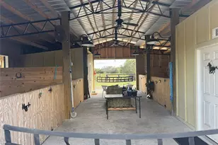 8121 NW 58th Ln, Okeechobee, FL 34972 - Photo 9