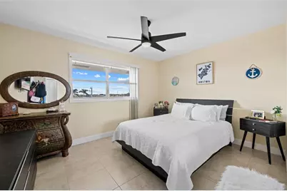 941  Crystal Lake Dr, Unit #403, Deerfield Beach, FL 33064 - Photo 9