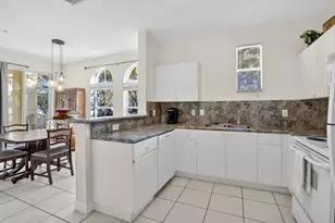 100 Jacaranda Country Club Dr, Plantation, FL 33324 - Photo 11