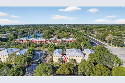 100  Jacaranda Country Club Dr, Unit #101, Plantation, FL 33324 - Photo 3