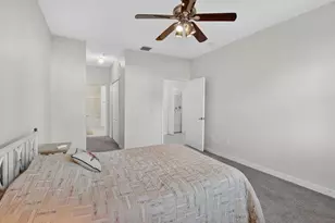 100 Jacaranda Country Club Dr, Plantation, FL 33324 - Photo 17