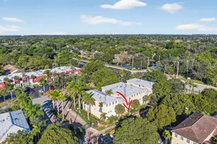 100 Jacaranda Country Club Dr, Plantation, FL 33324 - Photo 27