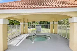 12950 Vista Isles Dr, Plantation, FL 33325 - Photo 19