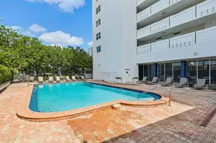 6450 Collins Ave, Miami Beach, FL 33141 - Photo 45