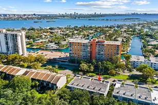 2477 NE 135th St, North Miami, FL 33181 - Photo 35