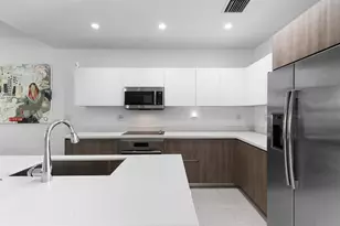 2477 NE 135th St, North Miami, FL 33181 - Photo 5