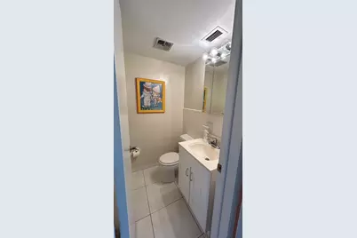 2050 NE 39th St, Unit #207, Lighthouse Point, FL 33064 - Photo 9