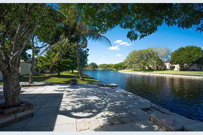 7007 NW 64th St, Tamarac, FL 33321 - Photo 41