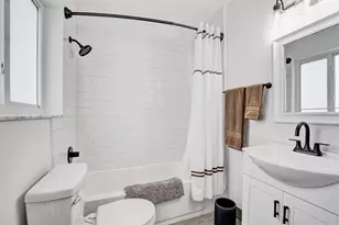 2030 NE 62nd St, Fort Lauderdale, FL 33308 - Photo 55