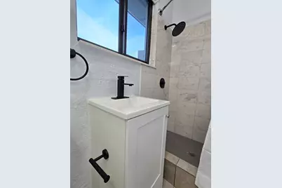 5020 E 10th Avenue, Hialeah, FL 33013 - Photo 9