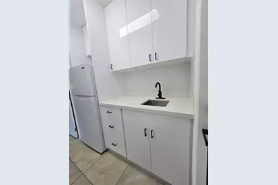 5020 E 10th Avenue, Hialeah, FL 33013 - Photo 7