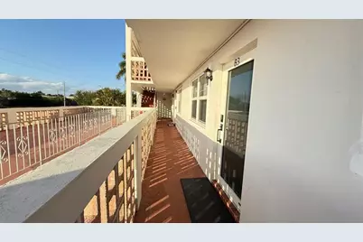 10 SE 13th St, Unit #B3, Boca Raton, FL 33432 - Photo 61