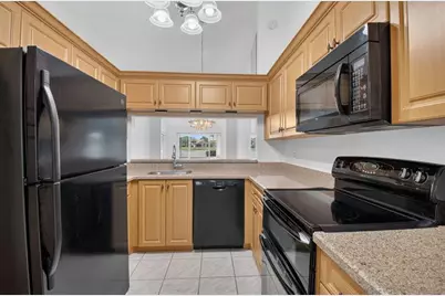 12239  Forest Greens Dr, Unit #12239, Boynton Beach, FL 33437 - Photo 11