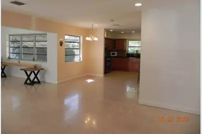 819 N Highland Dr, Hollywood, FL 33021 - Photo 5