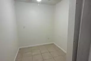 4654 Schall Rd, West Palm Beach, FL 33417 - Photo 5