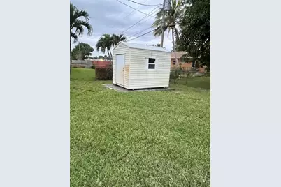 3401 NW 5th Pl, Lauderhill, FL 33311 - Photo 5