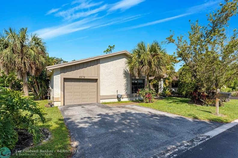 8979 Old Pine Way, Boca Raton FL  33433-3153 exterior