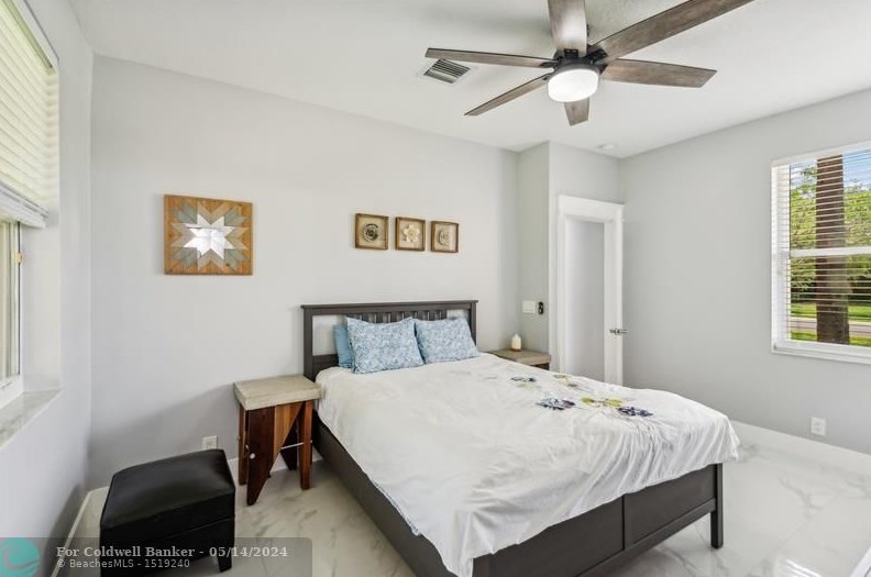 952 191 Ave, Hollywood FL 33029-5373 exterior