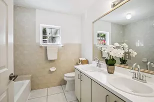 12100 NW 27th Ct, Plantation, FL 33323 - Photo 17