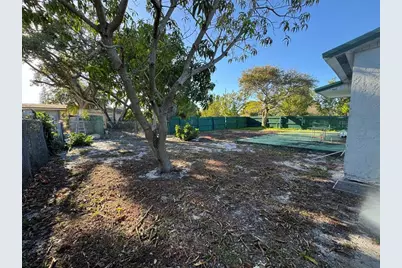 1041 SW 4th Ter, Deerfield Beach, FL 33441 - Photo 5