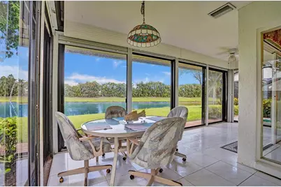 5658  Parkwalk Circle East, Boynton Beach, FL 33472 - Photo 19
