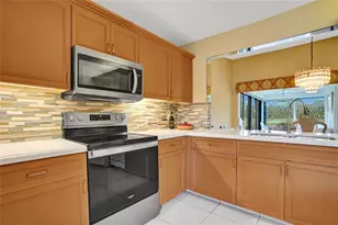 5658 Parkwalk Cir E, Boynton Beach, FL 33472 - Photo 13