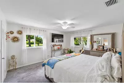 410 SW Natura Ave, Deerfield Beach, FL 33441 - Photo 17