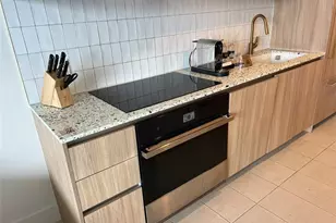 159 NE 6th St, Miami, FL 33132 - Photo 15