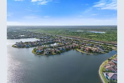 9811  Lakeview Ln, Parkland, FL 33076 - Photo 3