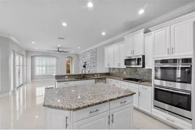 9860  Lakeview Ln, Parkland, FL 33076 - Photo 15