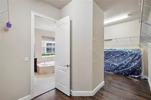 9860 Lakeview Ln, Parkland, FL 33076 - Photo 51