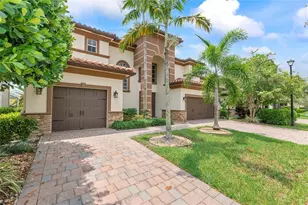 9860 Lakeview Ln, Parkland, FL 33076 - Photo 5