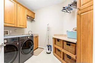 2527 Montclaire Cir, Weston, FL 33327 - Photo 19