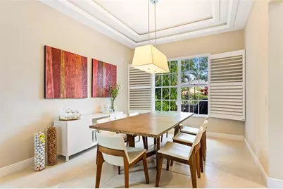 2527  Montclaire Cir, Weston, FL 33327 - Photo 3