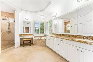 2527 Montclaire Cir, Weston, FL 33327 - Photo 31