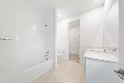 2652 NW 87th Ter, Pembroke Pines, FL 33024 - Photo 19