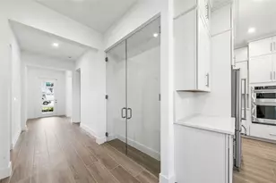 2652 NW 87th Ter, Pembroke Pines, FL 33024 - Photo 7