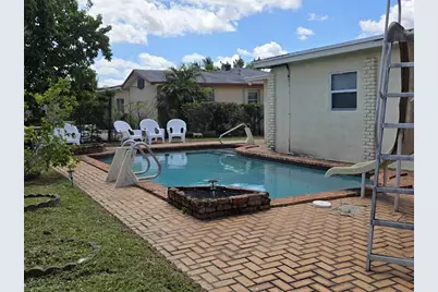 2310 NW 60th Ter, Sunrise, FL 33313 - Photo 17