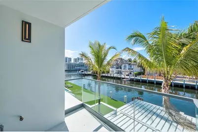2880 NE 28th St, Fort Lauderdale, FL 33306 - Photo 51