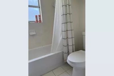 1571 SE 31st Ct, Homestead, FL 33035 - Photo 9