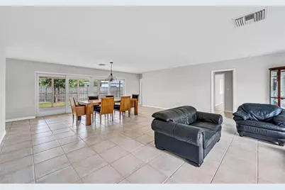 2100  Manatee Dr, Fort Lauderdale, FL 33316 - Photo 9