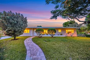 2100 Manatee Dr, Fort Lauderdale, FL 33316 - Photo 1